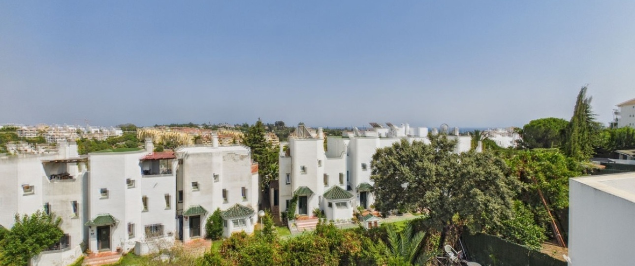 Wiederverkauf - Town house - Estepona - Selwo
