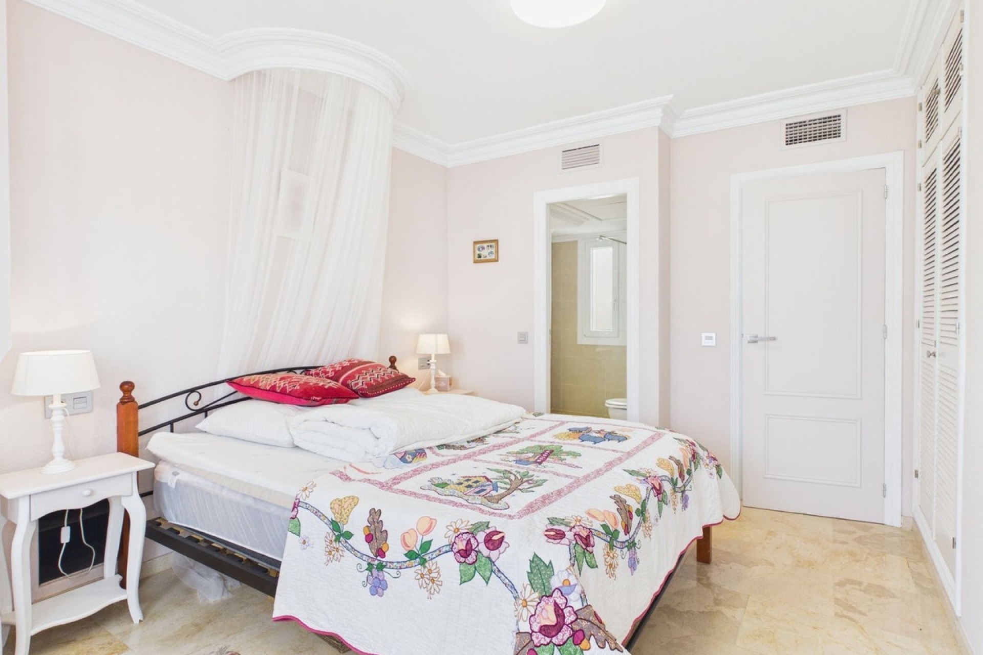 Wiederverkauf - Town house - Estepona - Selwo
