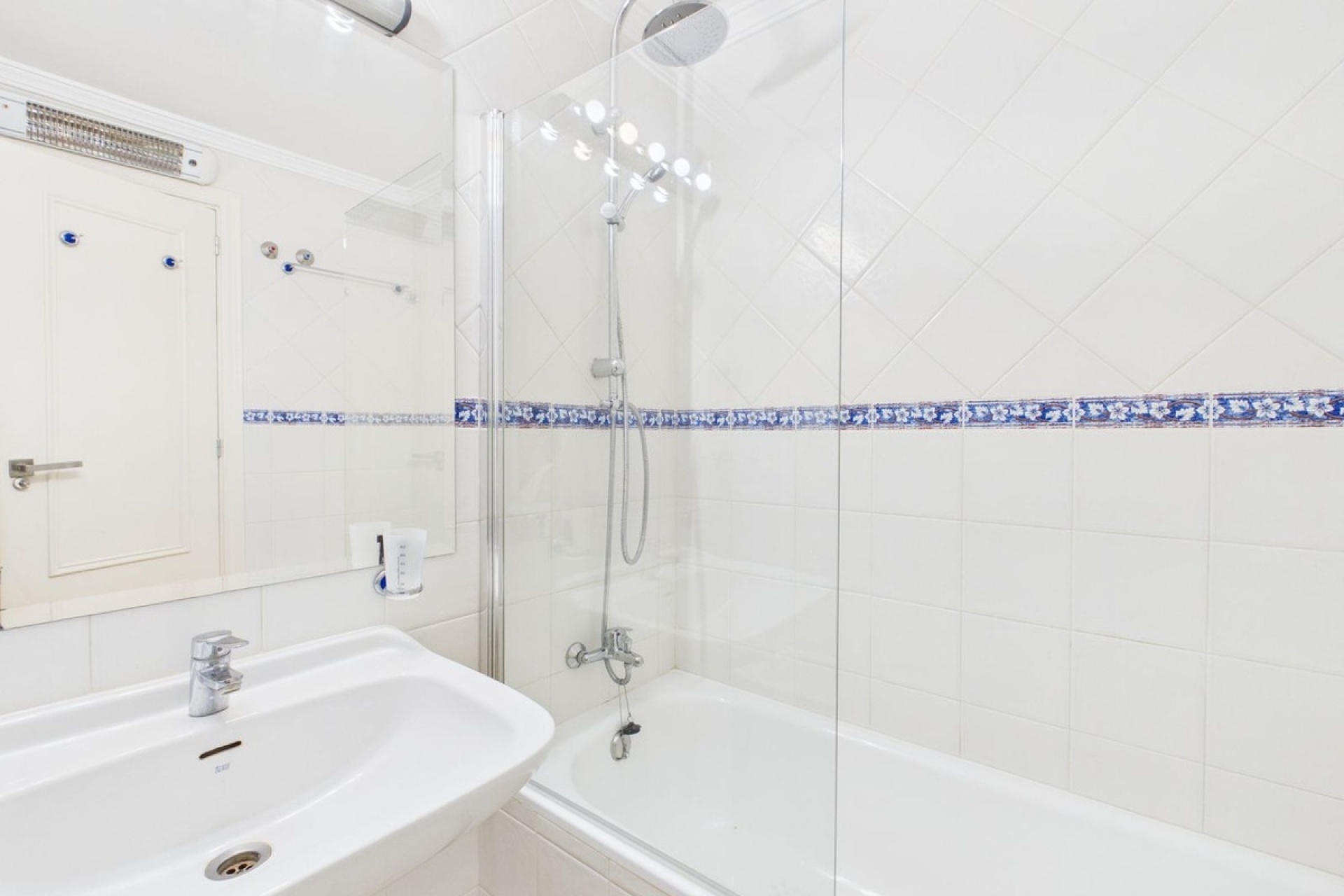 Wiederverkauf - Town house - Estepona - Selwo