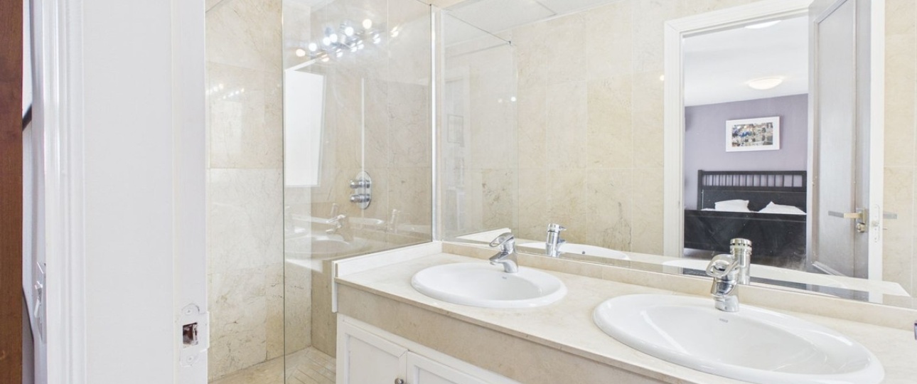 Wiederverkauf - Town house - Estepona - Selwo