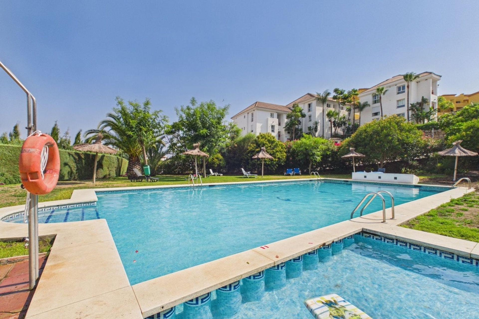 Wiederverkauf - Town house - Estepona - Selwo