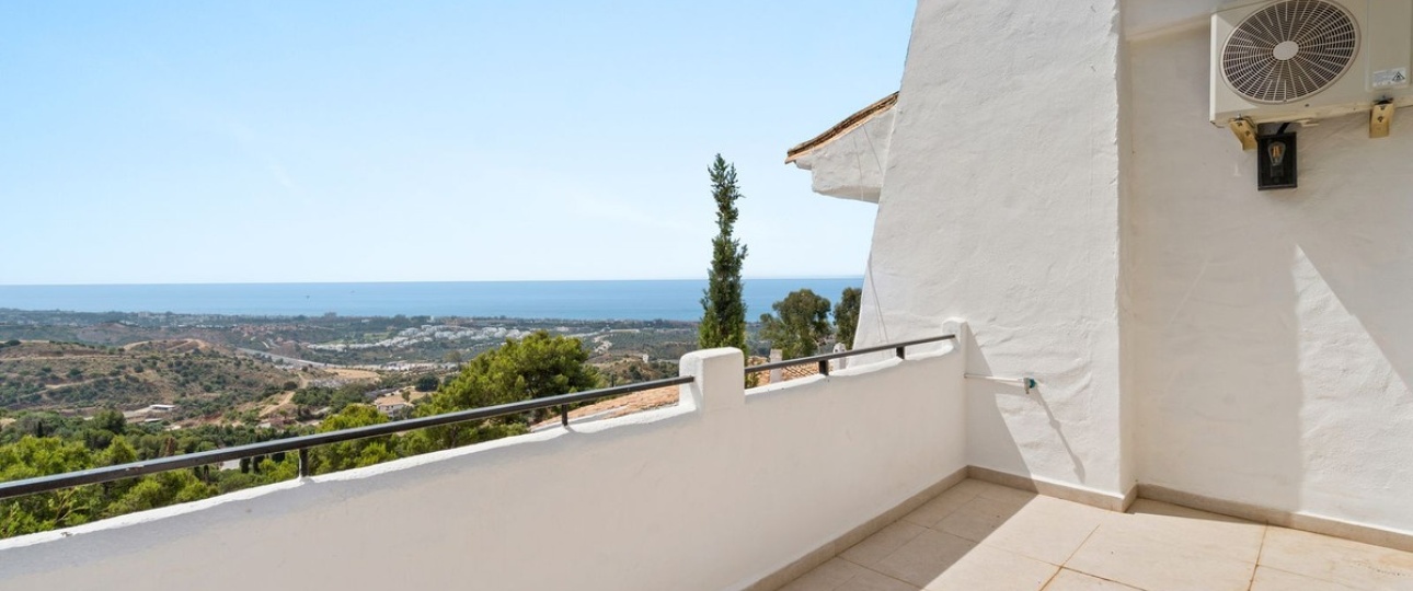 Wiederverkauf - Town house - Marbella - Altos de los Monteros