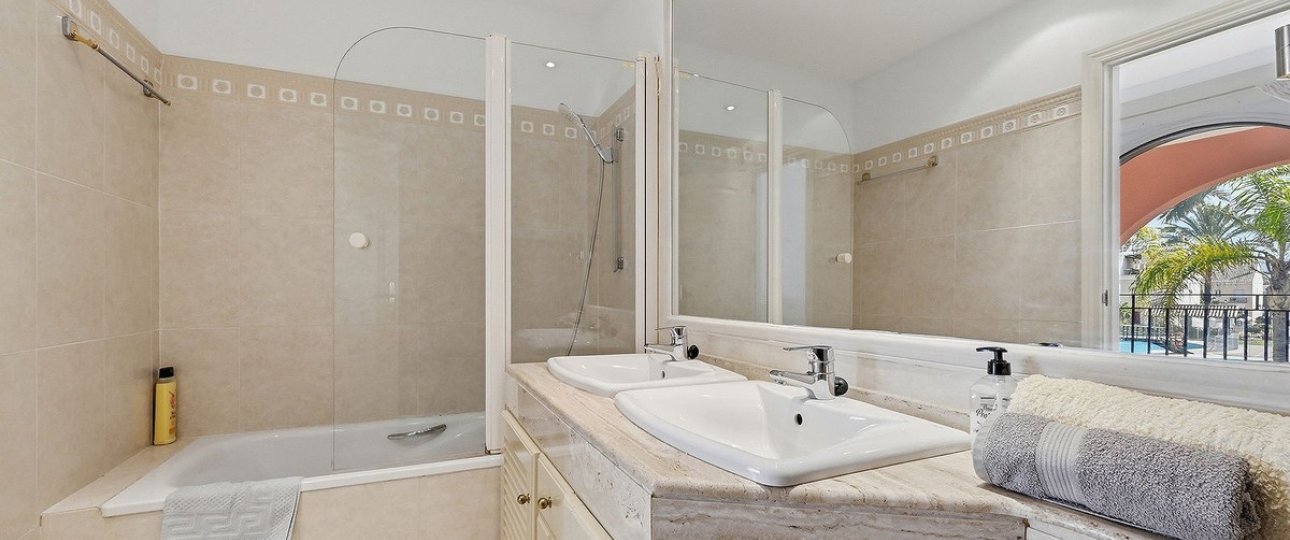 Wiederverkauf - Town house - Marbella - Bahía de Marbella