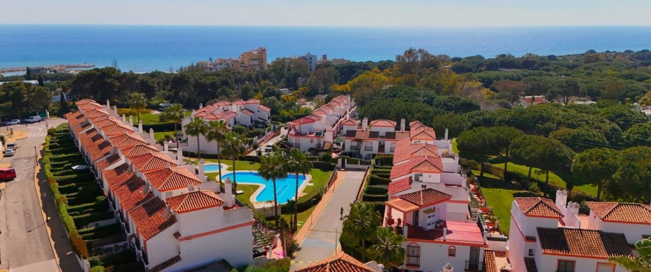 Wiederverkauf - Town house - Marbella - Cabopino