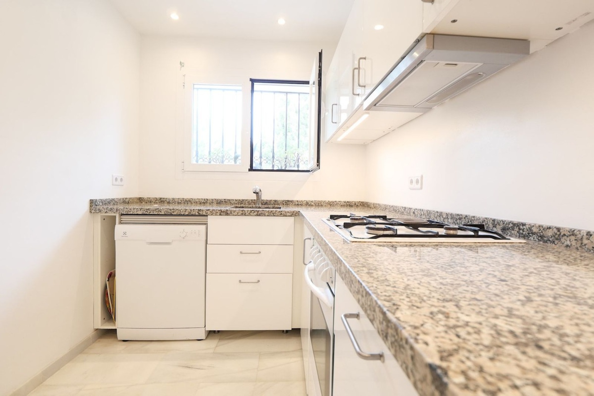 Wiederverkauf - Town house - Marbella - Cabopino
