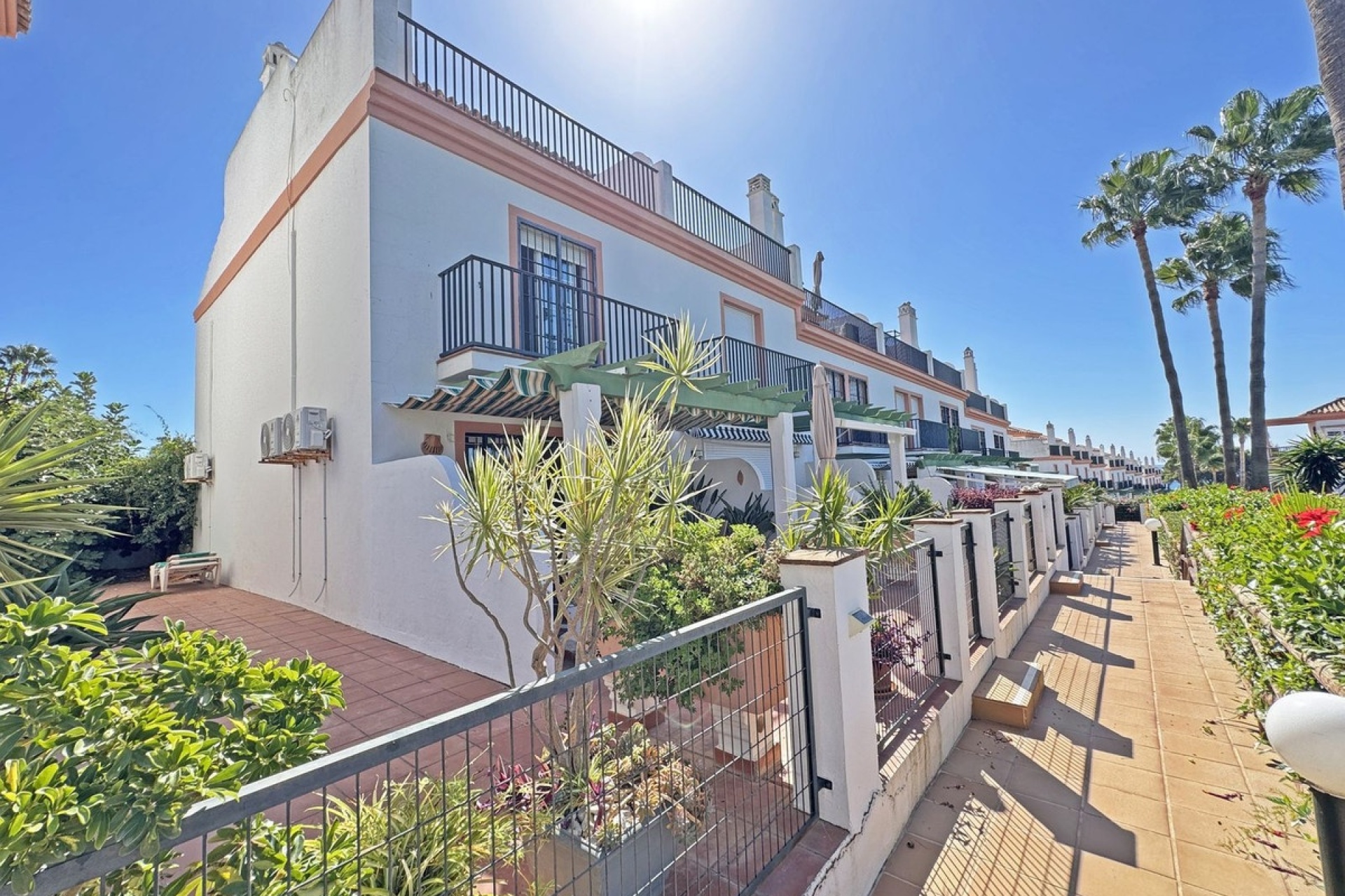 Wiederverkauf - Town house - Marbella - Cabopino