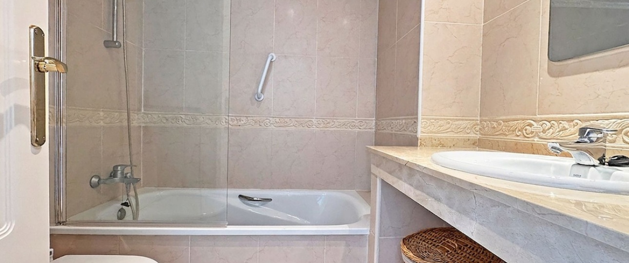 Wiederverkauf - Town house - Marbella - Cabopino