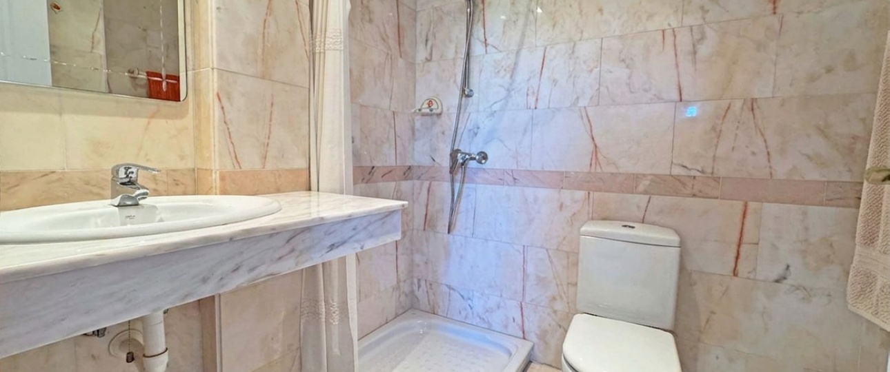 Wiederverkauf - Town house - Marbella - Cabopino