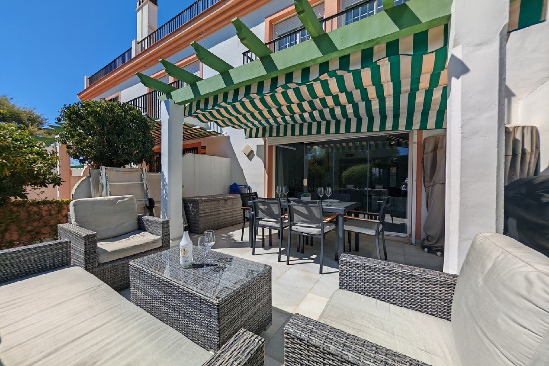Wiederverkauf - Town house - Marbella - Cabopino