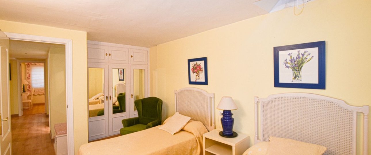 Wiederverkauf - Town house - Marbella - Cabopino
