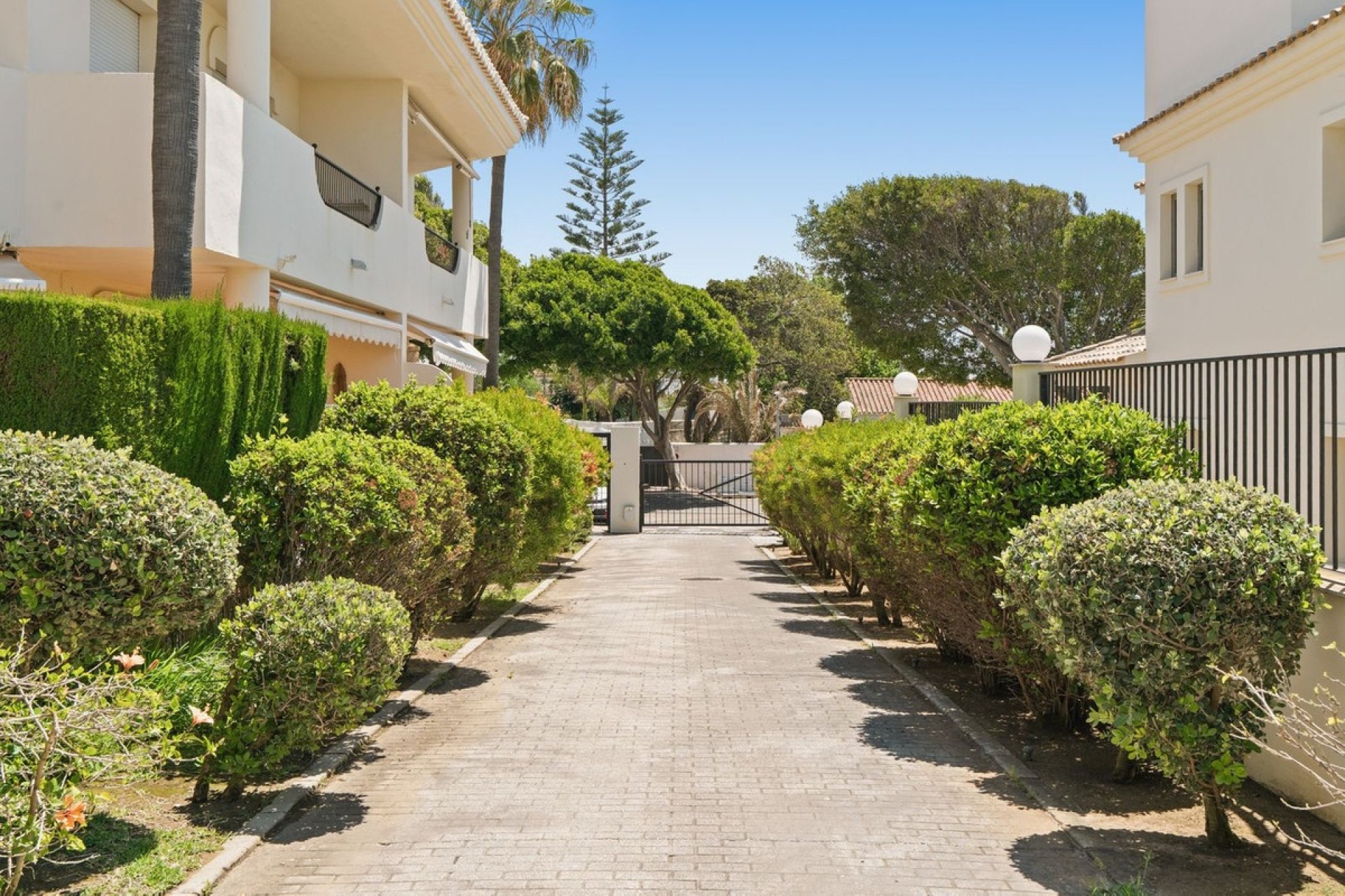 Wiederverkauf - Town house - Marbella - Costabella