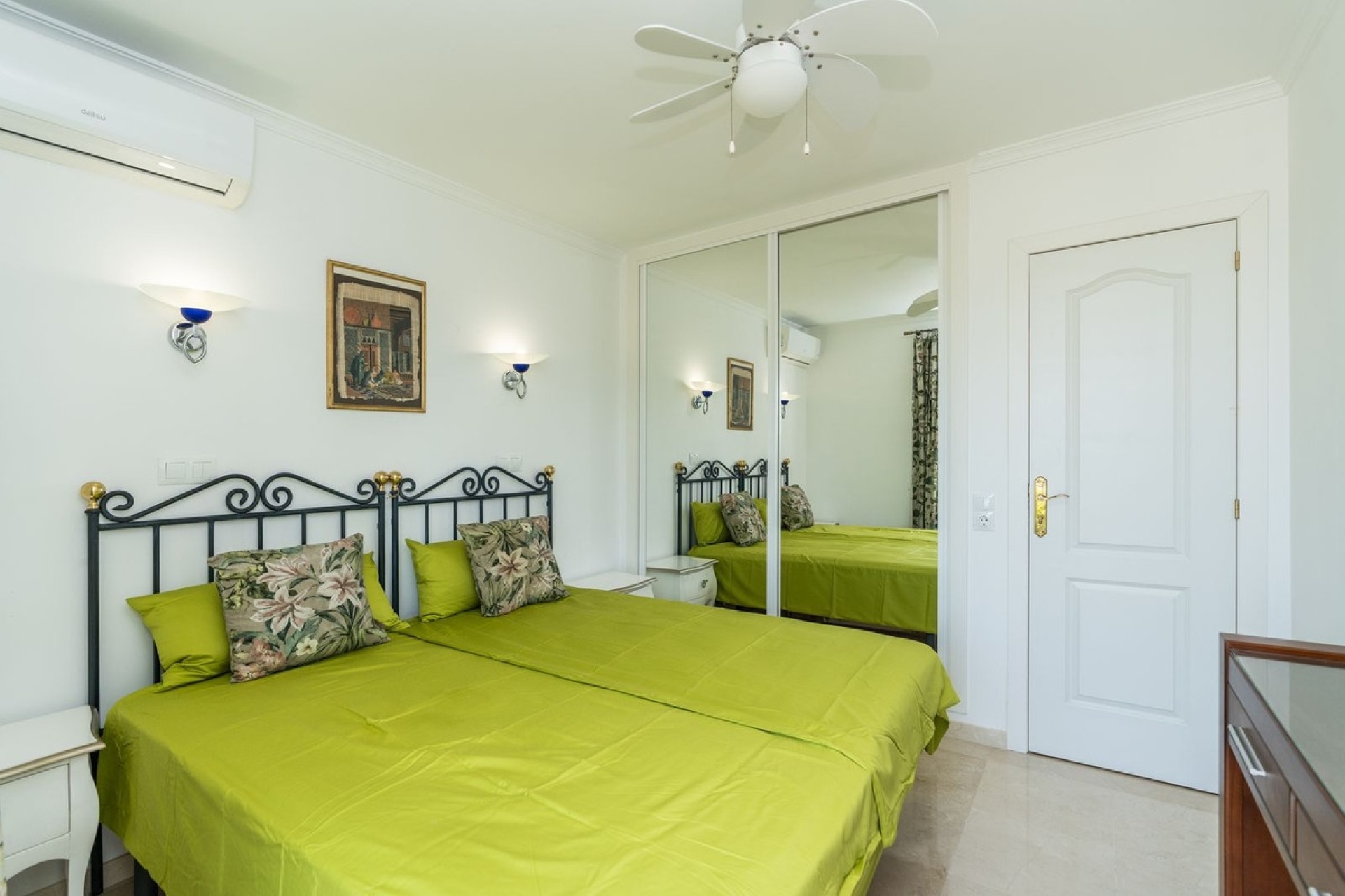 Wiederverkauf - Town house - Marbella - Costabella