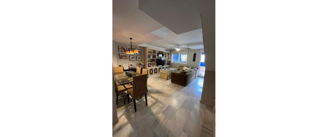 Wiederverkauf - Town house - Marbella - Costabella