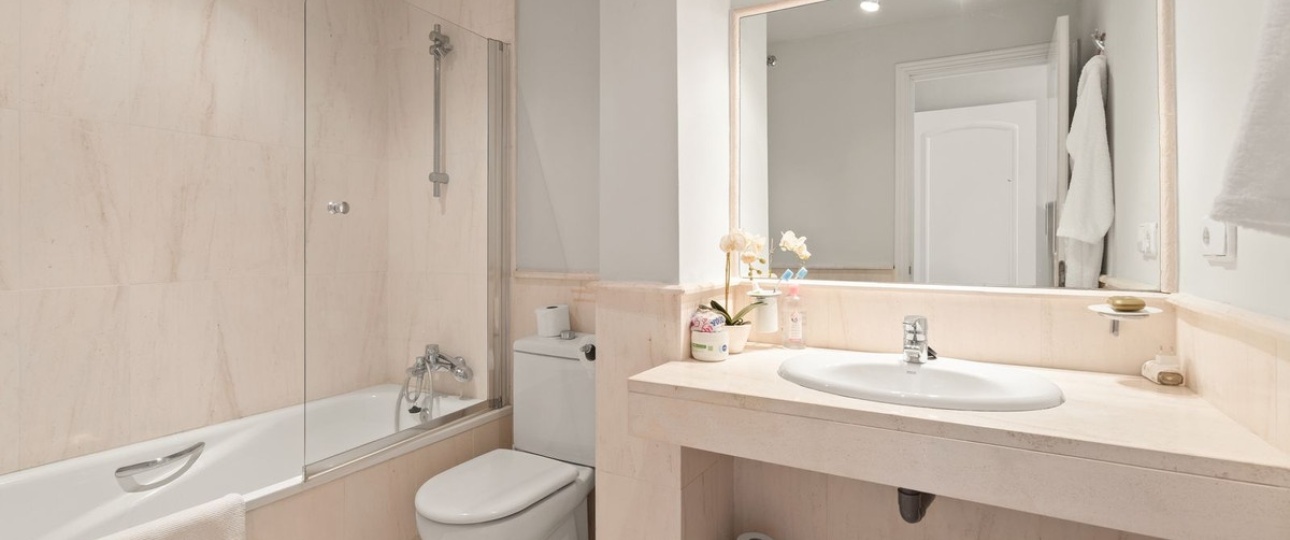Wiederverkauf - Town house - Marbella - Guadalmina Baja