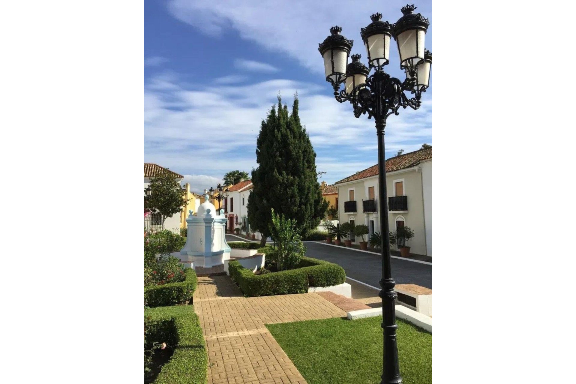 Wiederverkauf - Town house - Marbella - Guadalmina Baja