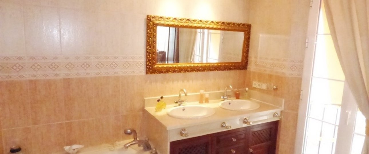 Wiederverkauf - Town house - Marbella - Marbella Centro