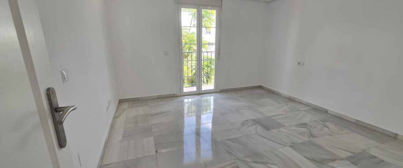 Wiederverkauf - Town house - Marbella - Nagüeles