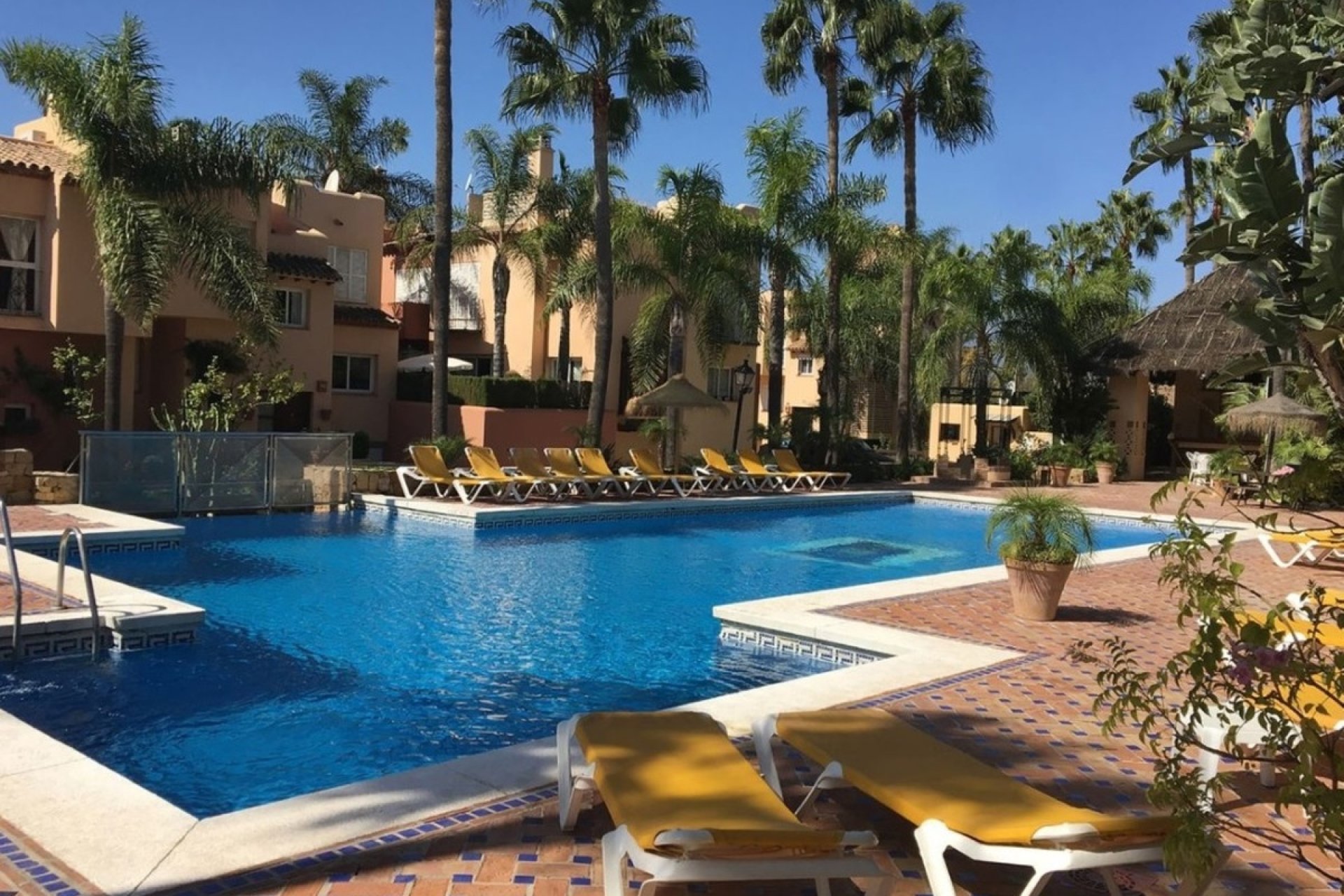 Wiederverkauf - Town house - Marbella - Nueva Andalucía