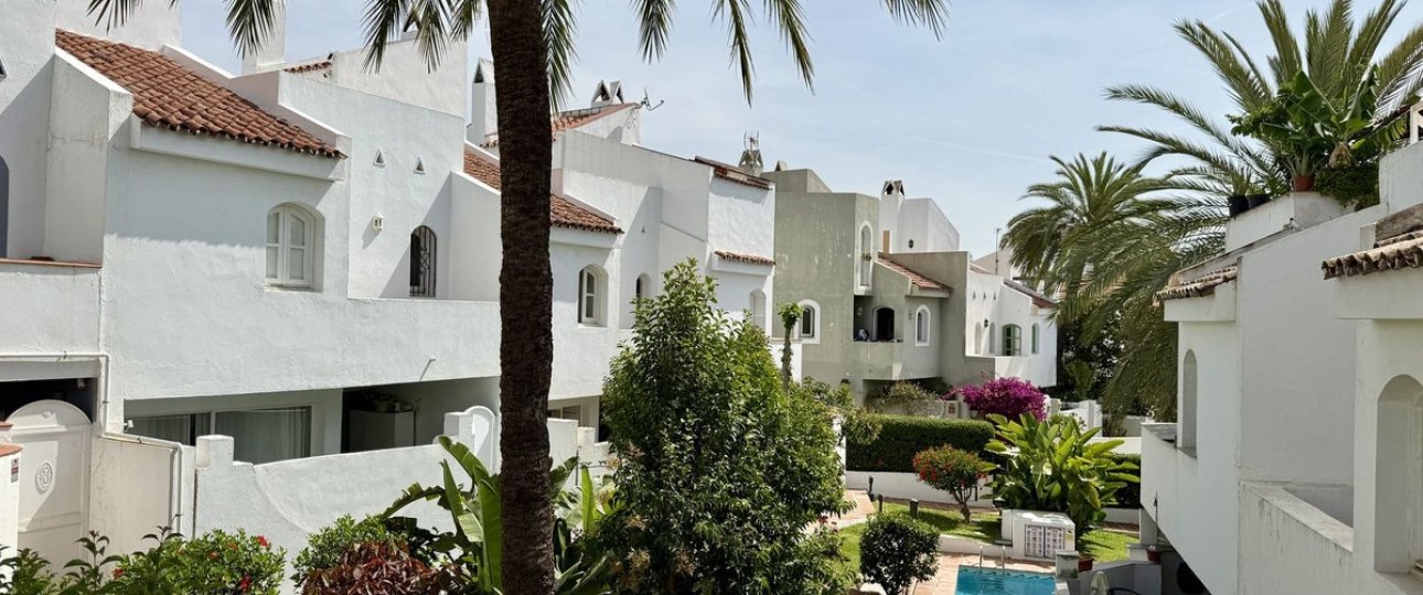 Wiederverkauf - Town house - Marbella - Nueva Andalucía