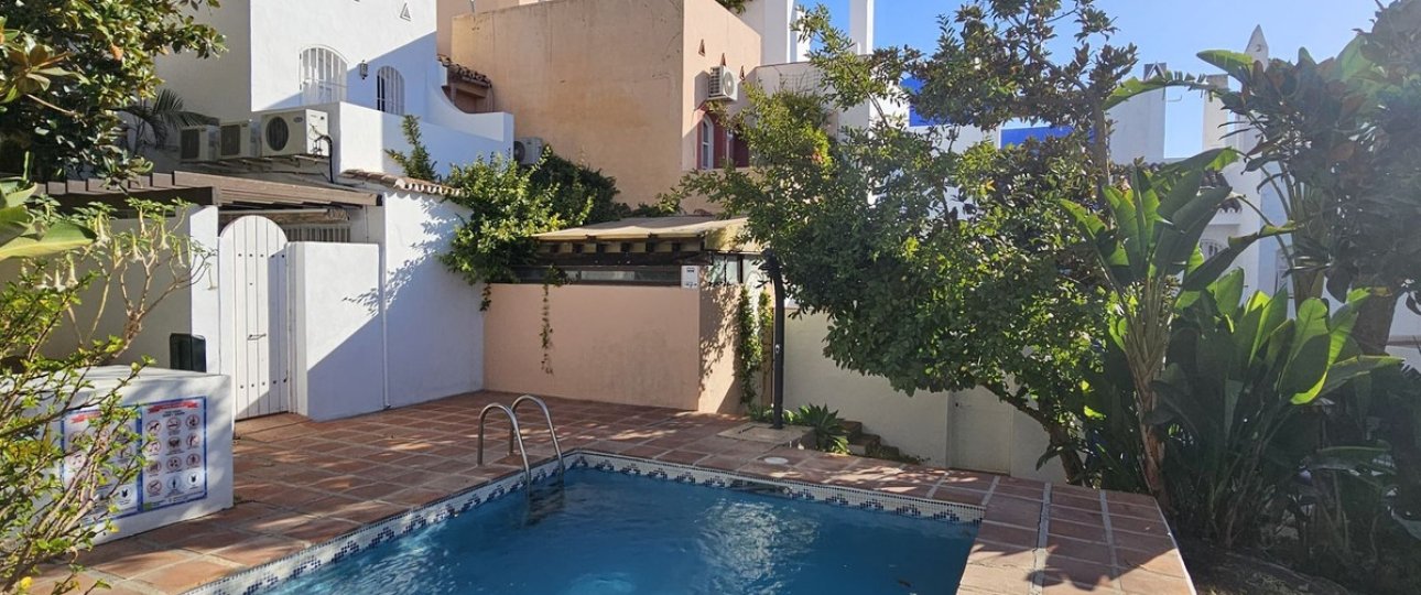 Wiederverkauf - Town house - Marbella - Nueva Andalucía