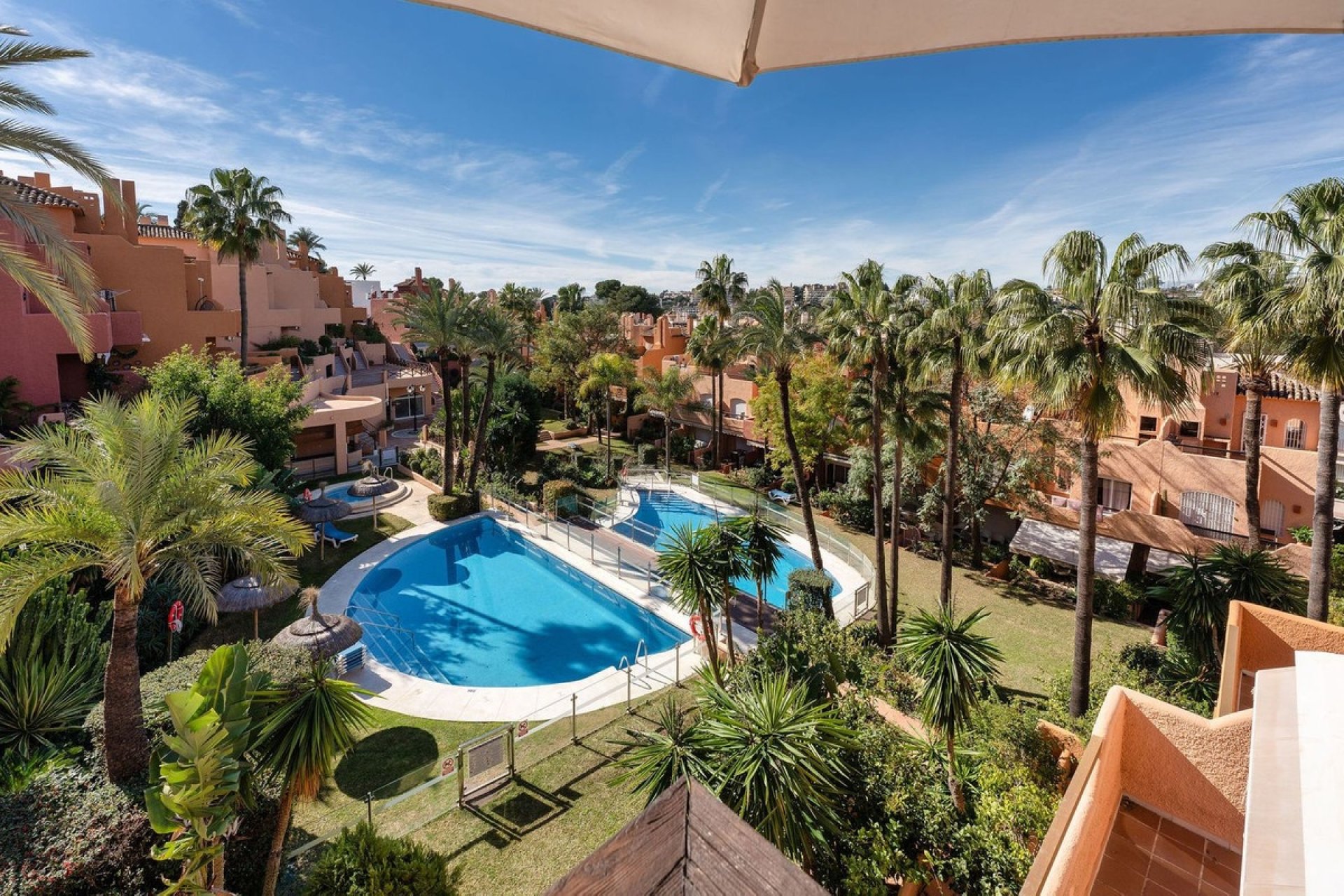 Wiederverkauf - Town house - Marbella - Nueva Andalucía