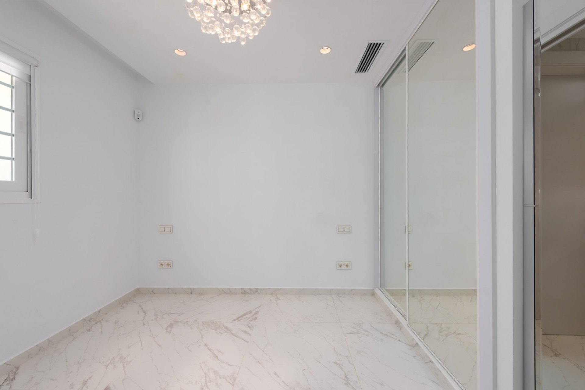 Wiederverkauf - Town house - Marbella - Nueva Andalucía