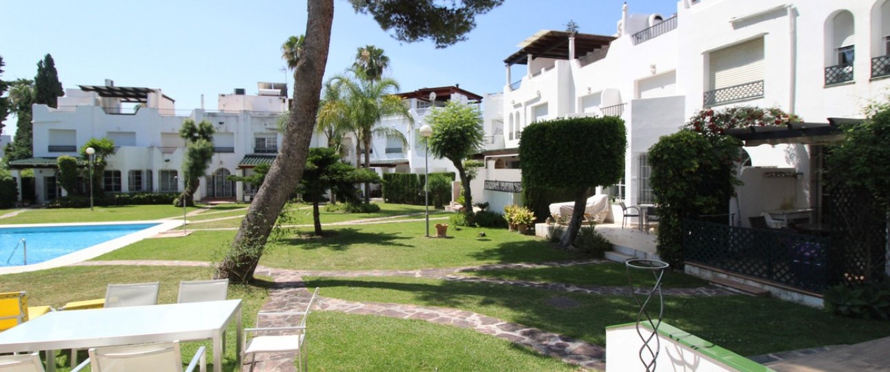 Wiederverkauf - Town house - Marbella - Nueva Andalucía