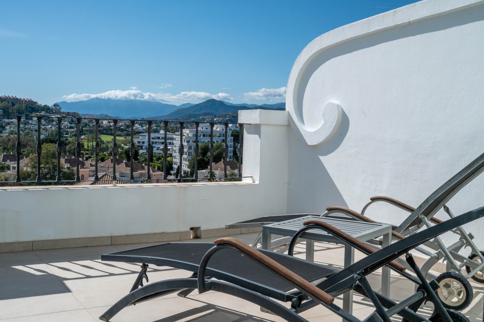 Wiederverkauf - Town house - Marbella - Nueva Andalucía