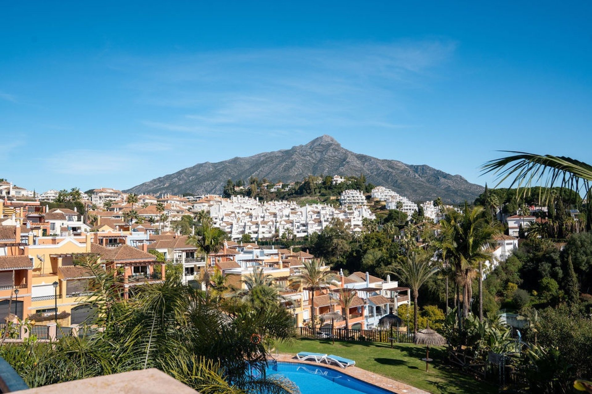 Wiederverkauf - Town house - Marbella - Nueva Andalucía