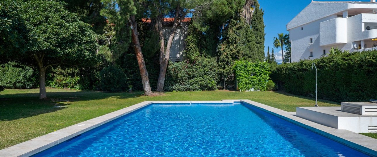 Wiederverkauf - Town house - Marbella - Nueva Andalucía