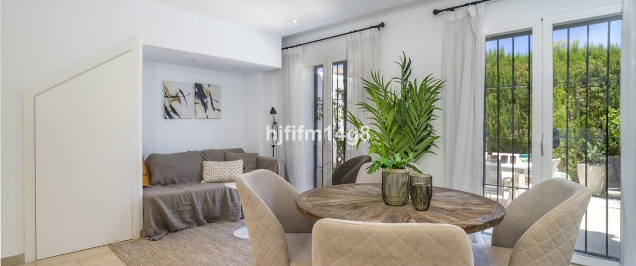 Wiederverkauf - Town house - Marbella - Nueva Andalucía