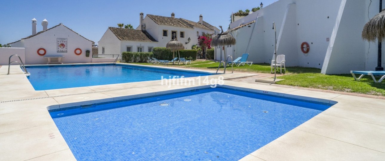 Wiederverkauf - Town house - Marbella - Nueva Andalucía