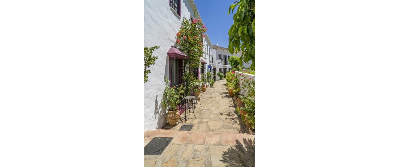 Wiederverkauf - Town house - Marbella - Nueva Andalucía