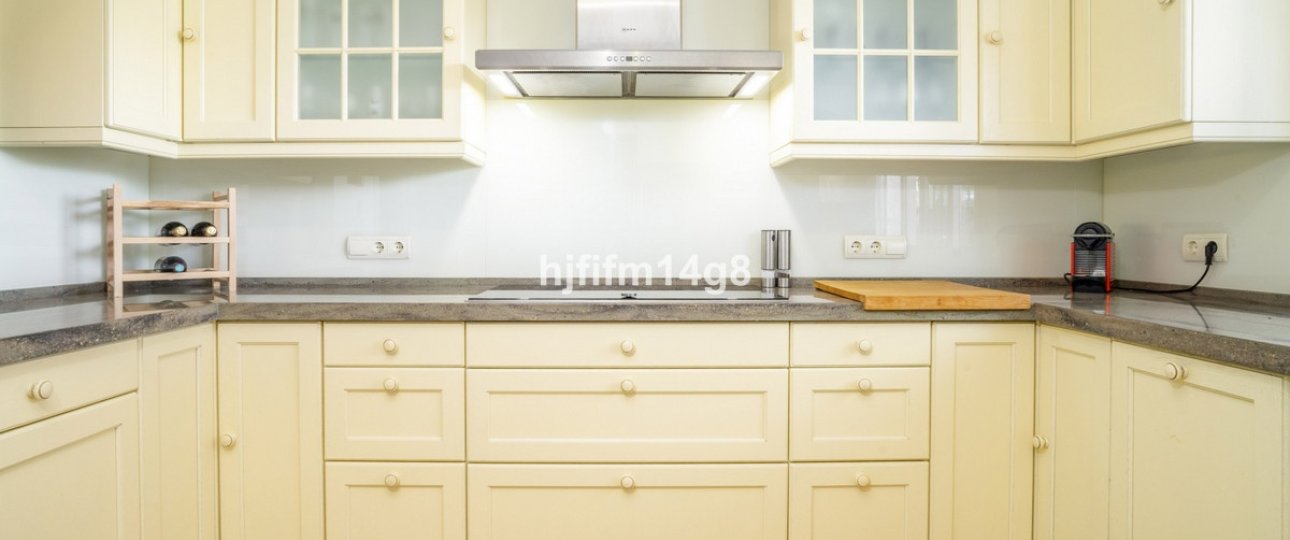 Wiederverkauf - Town house - Marbella - Nueva Andalucía