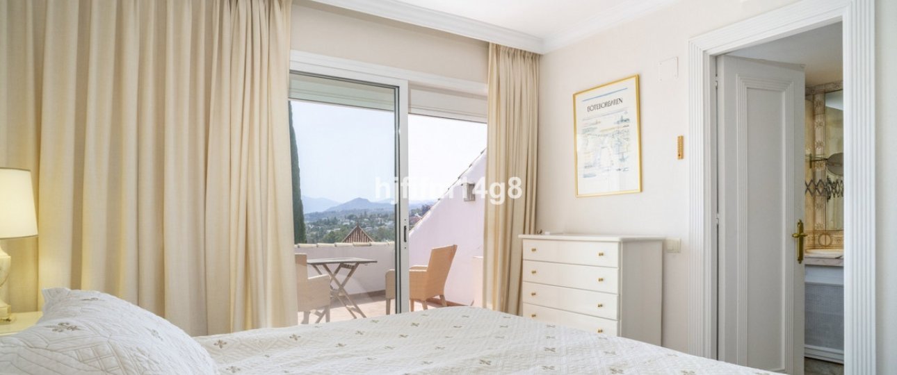Wiederverkauf - Town house - Marbella - Nueva Andalucía