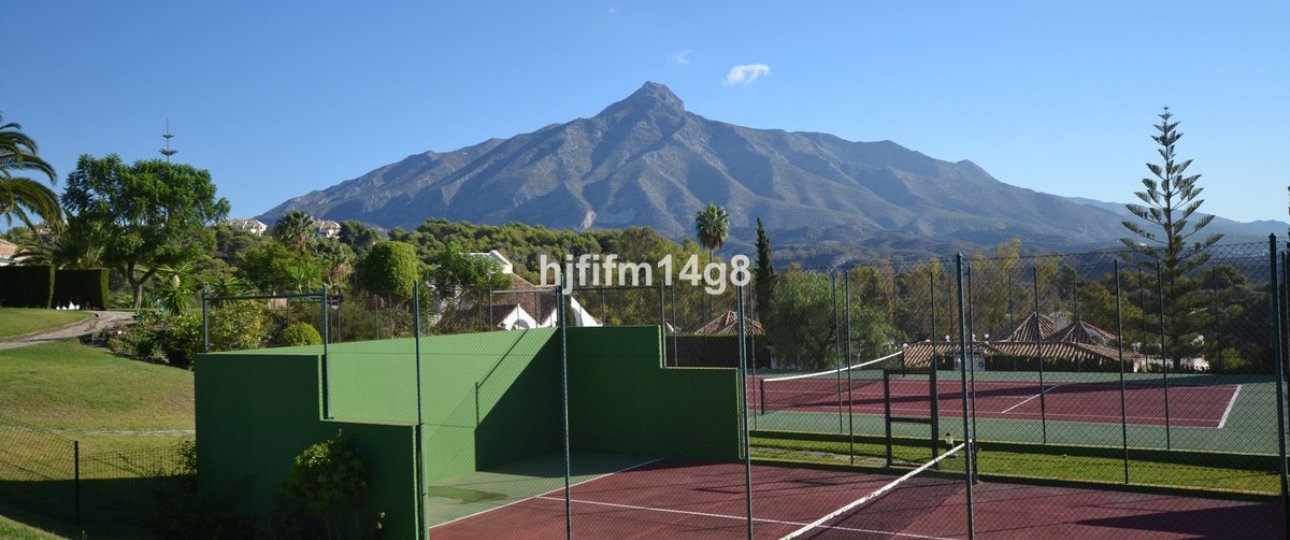 Wiederverkauf - Town house - Marbella - Nueva Andalucía