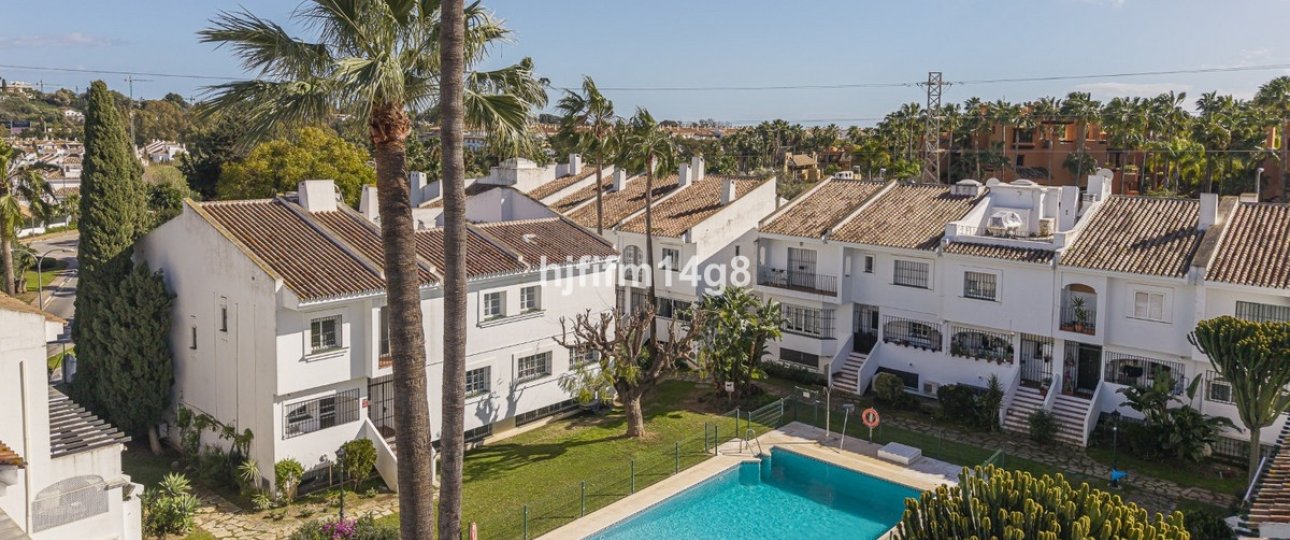 Wiederverkauf - Town house - Marbella - Nueva Andalucía