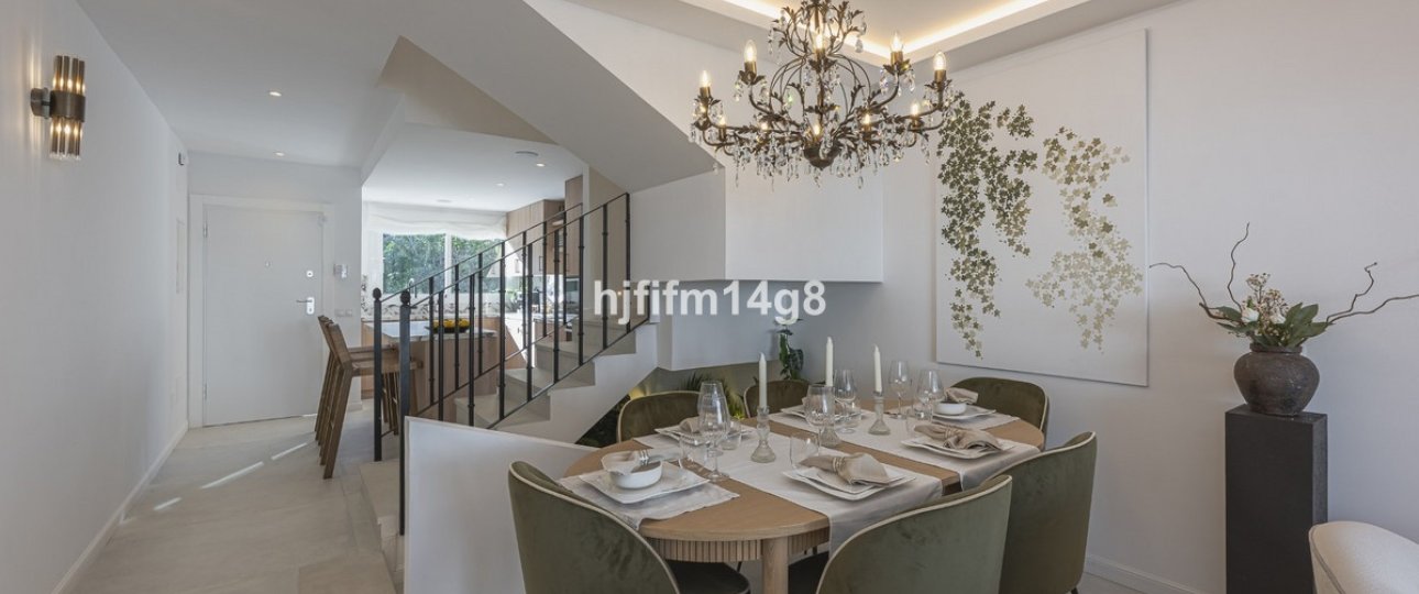 Wiederverkauf - Town house - Marbella - Nueva Andalucía