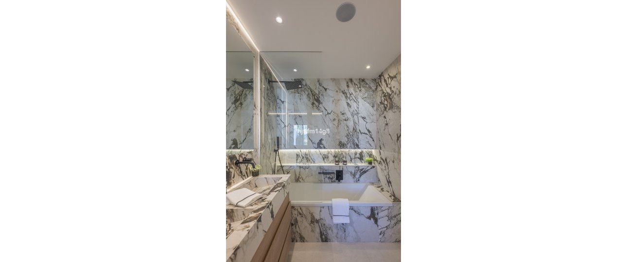 Wiederverkauf - Town house - Marbella - Nueva Andalucía