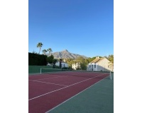 Wiederverkauf - Town house - Marbella - Nueva Andalucía