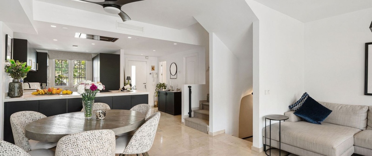 Wiederverkauf - Town house - Marbella - Nueva Andalucía