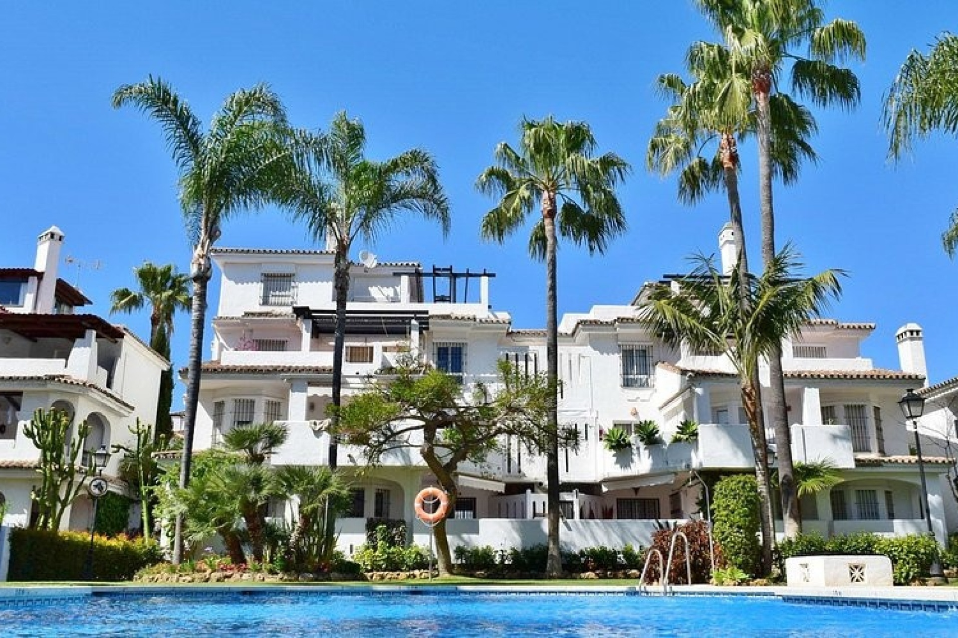 Wiederverkauf - Town house - Marbella - Nueva Andalucía