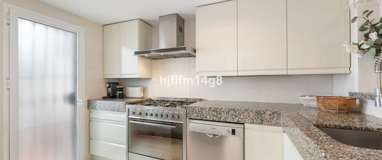 Wiederverkauf - Town house - Marbella - Nueva Andalucía