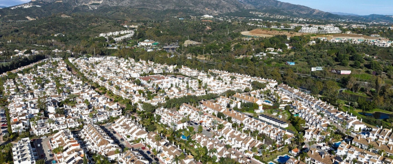 Wiederverkauf - Town house - Marbella - Nueva Andalucía