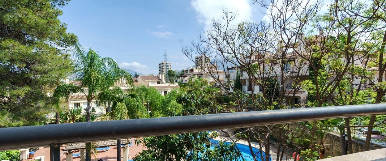 Wiederverkauf - Town house - Marbella - Nueva Andalucía