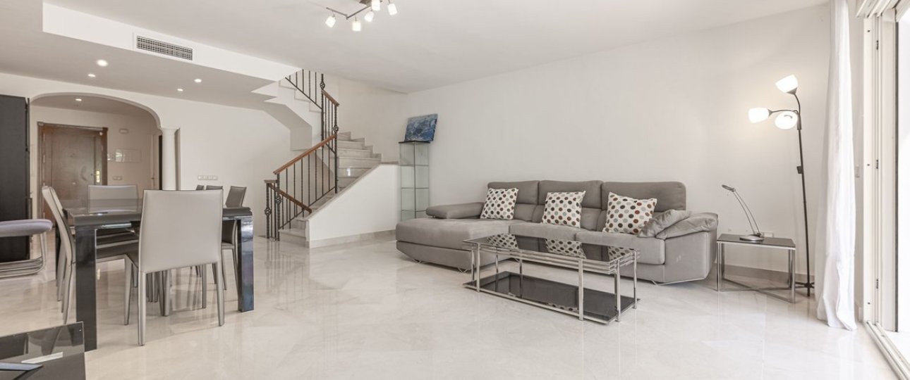 Wiederverkauf - Town house - Marbella - Nueva Andalucía