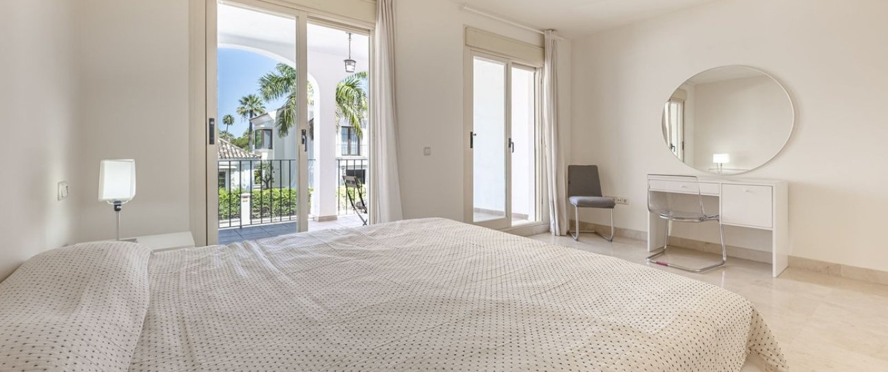 Wiederverkauf - Town house - Marbella - Nueva Andalucía