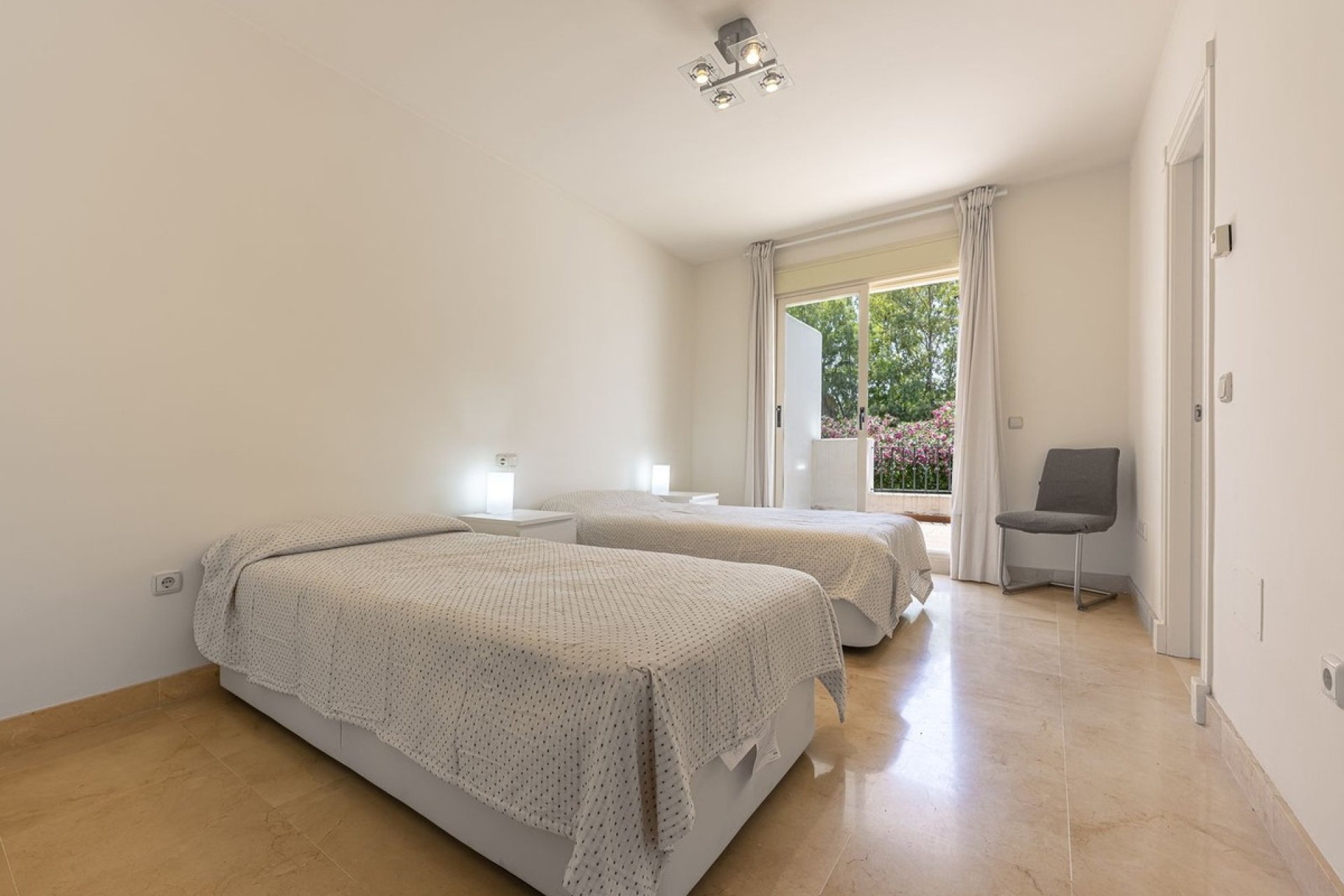 Wiederverkauf - Town house - Marbella - Nueva Andalucía