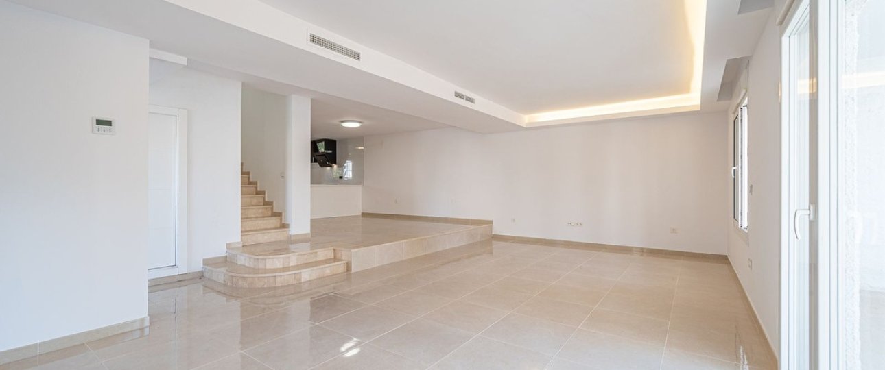 Wiederverkauf - Town house - Marbella - Nueva Andalucía