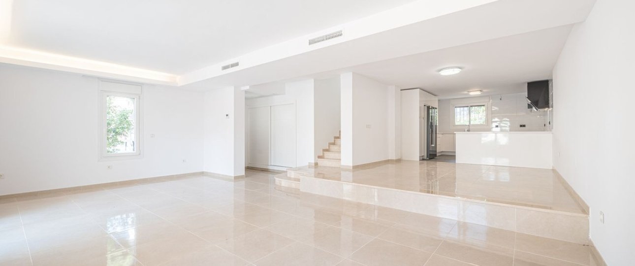 Wiederverkauf - Town house - Marbella - Nueva Andalucía